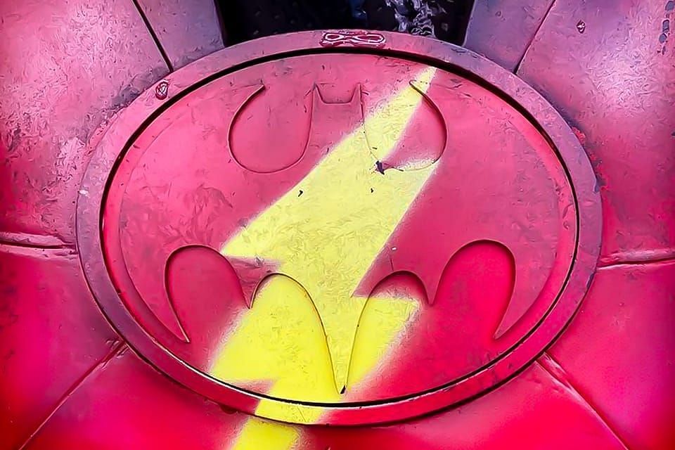 The Flash Batman 1992 suit (Image via DC)